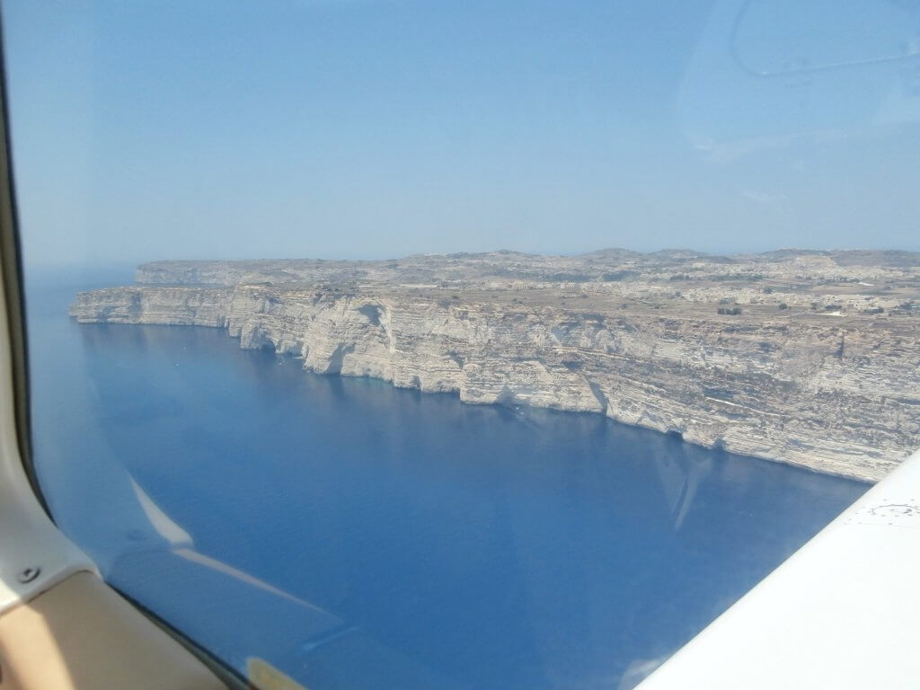 malta airplane hitchhiking gozo view