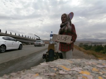 Solo hitchhiking Iran Zanjan to Karaj
