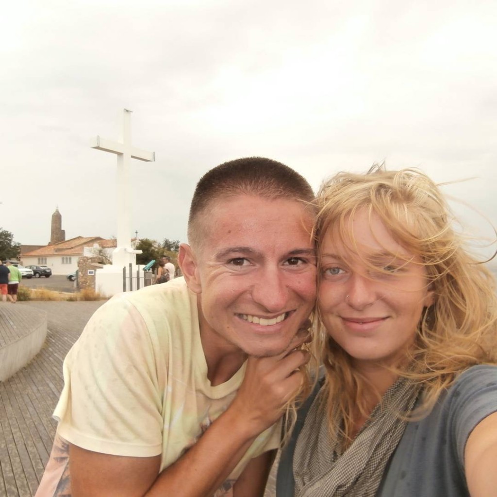 bff friend france hitchhiking solo female travel montpellier