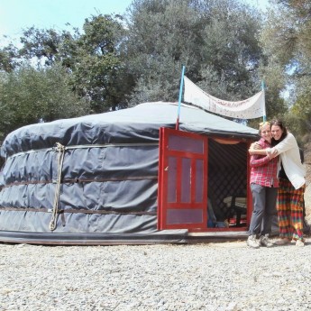 yurt-surfing couchsurfing yurt camping freecamping wildcamping camping spain andalucia