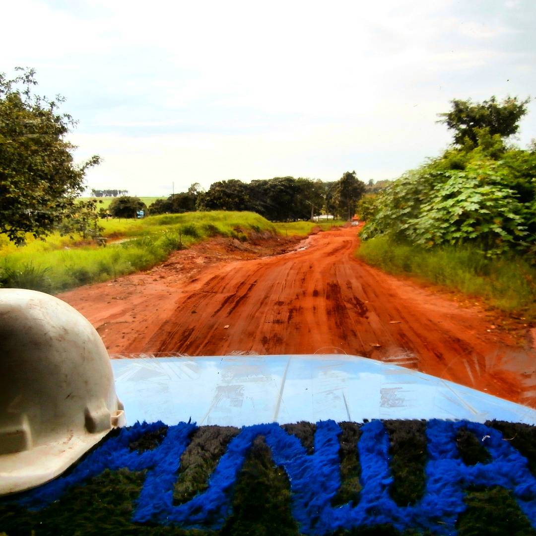 Off-road Carona hitchhiking in Paraná Brazil