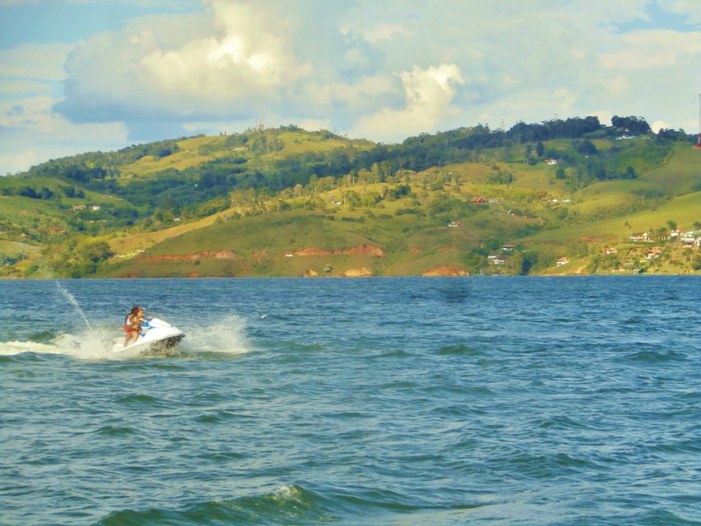 kitesurfing south america 3 obscure spots embalse calima colombia darien