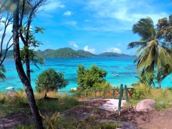 12 Cayo Cangrejo Crab Cay palm tree island volcanic