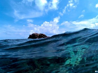 17 lonesome rock Crab Cay swimming snorkeling Caribbean Sea