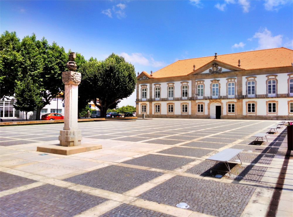 Seia center hdr hitchhiking Serra da Estrela