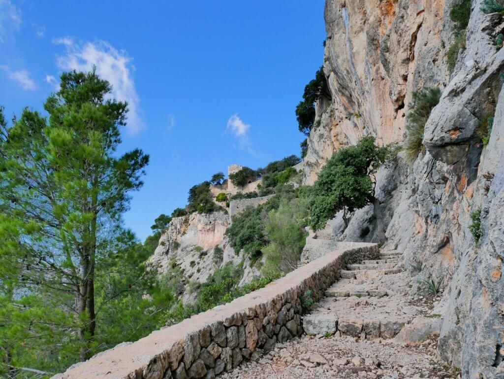 2 Castell d'Alaró stairs donkey trail to guest house and viewpoint