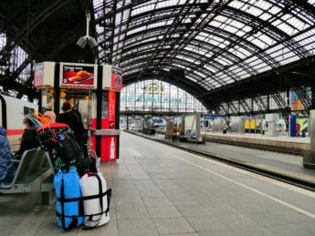 train station köln cologne hauptbahnhof kayak canoe backpack inflatable packable