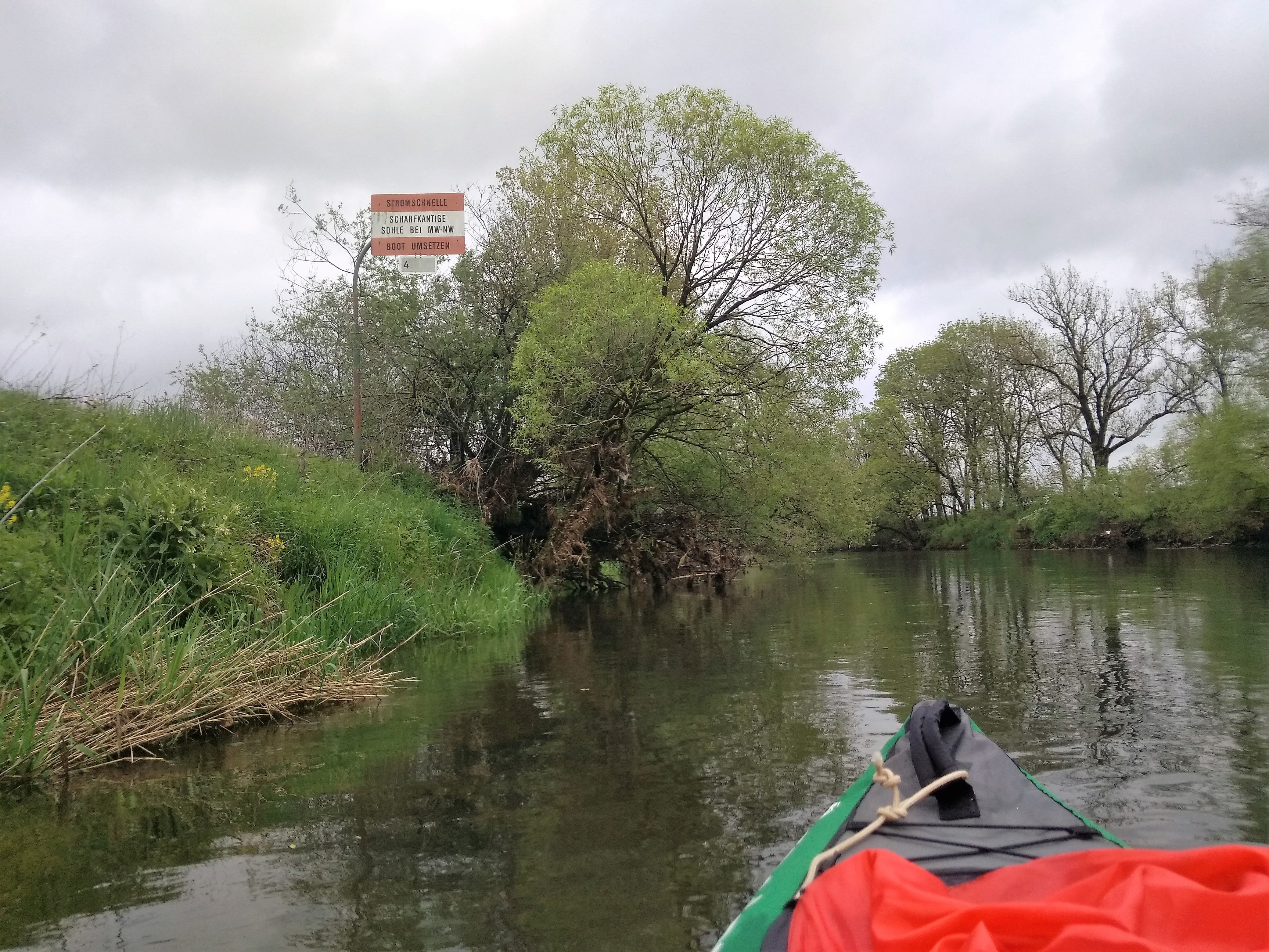 Kayak trip day 5 donau danube exit blochingen mengen warning sign canoe paddle