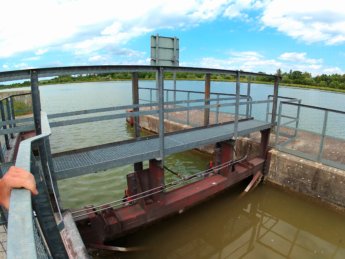 28 Day 13 Ingolstadt to Vohburg kayak canoe lock sluice self-service