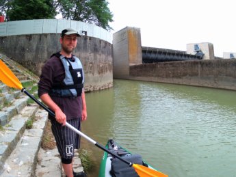 3 Day 13 Ingolstadt to Vohburg kayak canoe lock sluice self-service