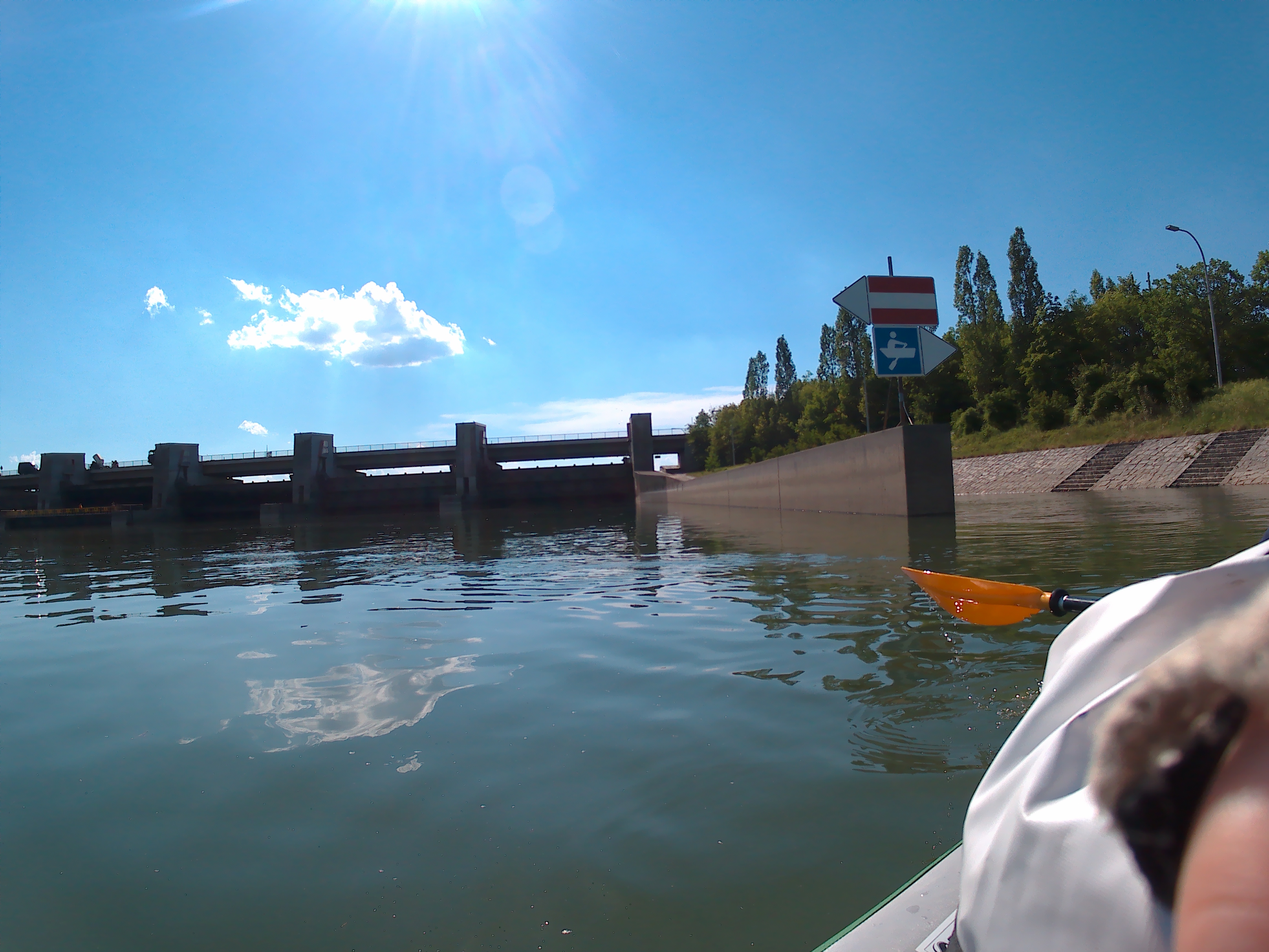 Kayak trip day 17 Friesheim to Straubing Bavaria Germany paddle canoe inflatable zucchini