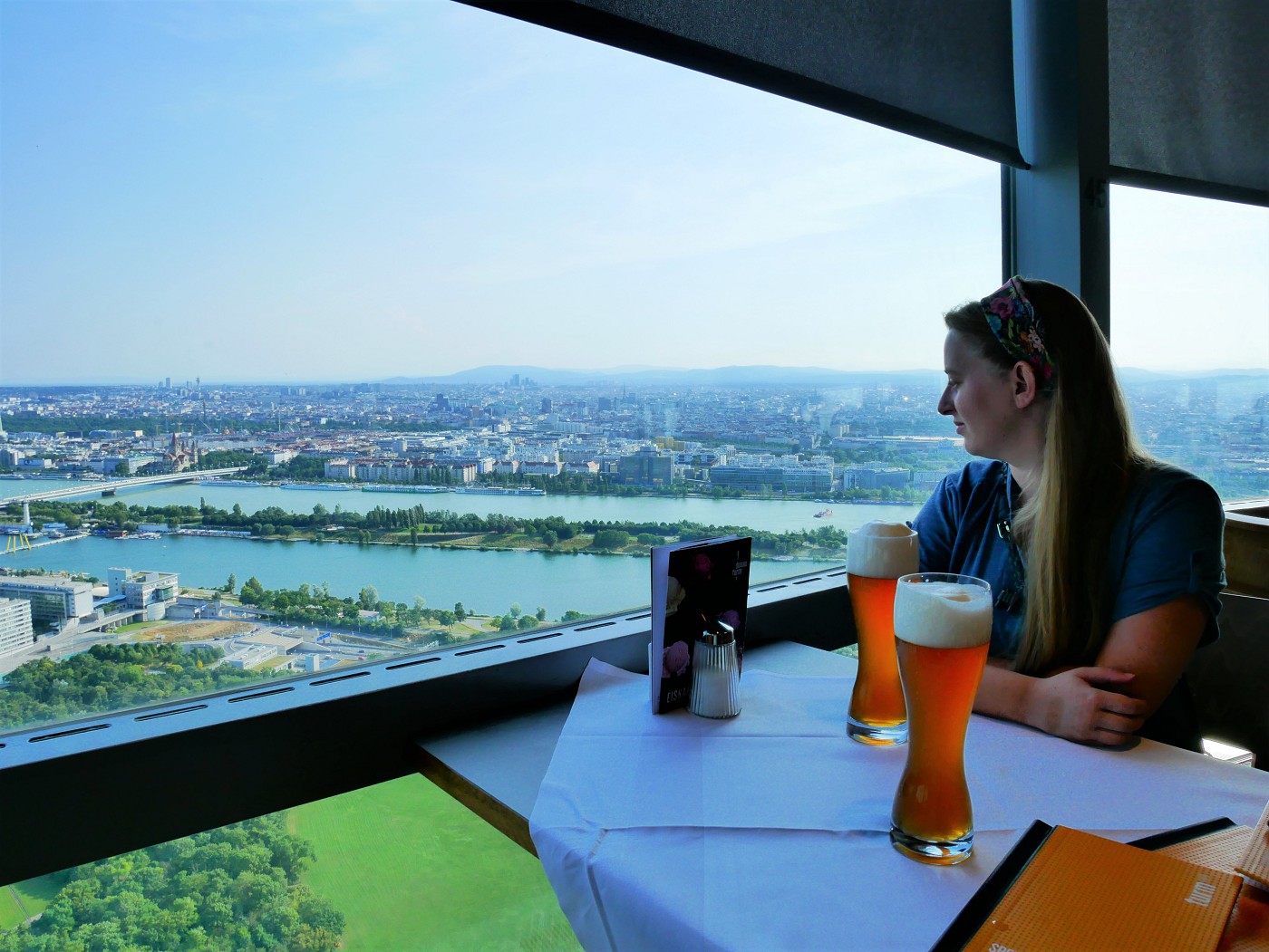 Donauturm cafe restaurant weizenbier