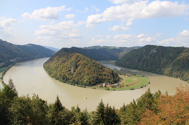 Danube Donau loop Schlögen Schlögener Schlinge Austria Oberösterreich river bend autumn pixabay