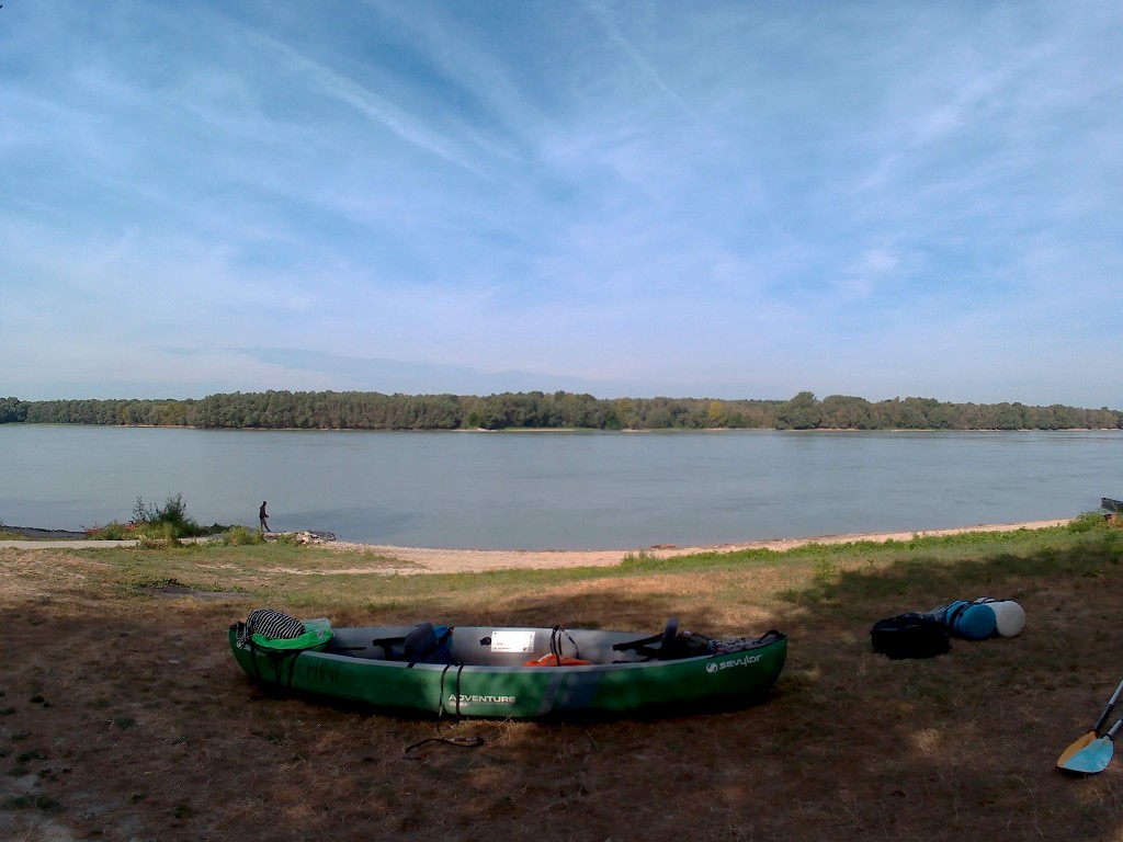 Day 46 Harta Paks Danube kayak 1