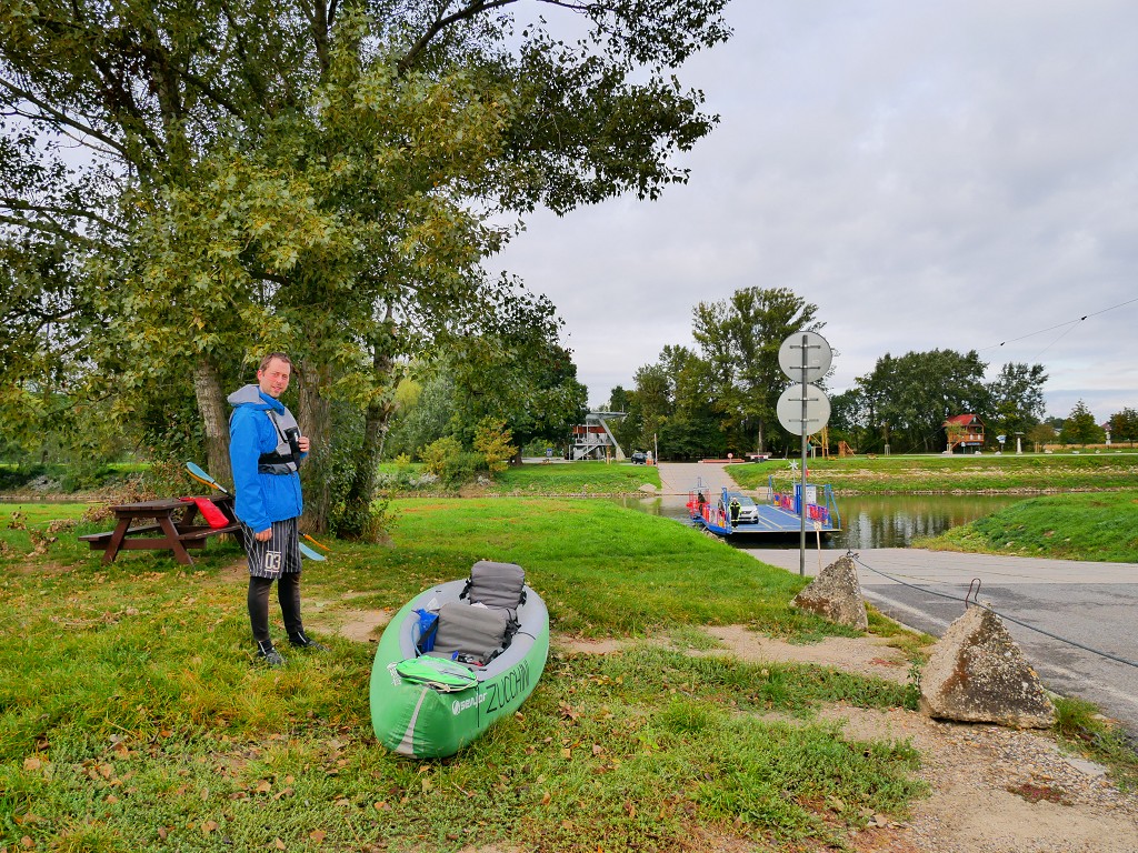 6 Jonas and zucchini the inflatable kayak canoe Záhorská Ves Slovakia