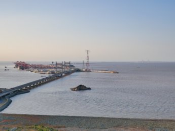 29 yangshan donghai bridge deep sea port