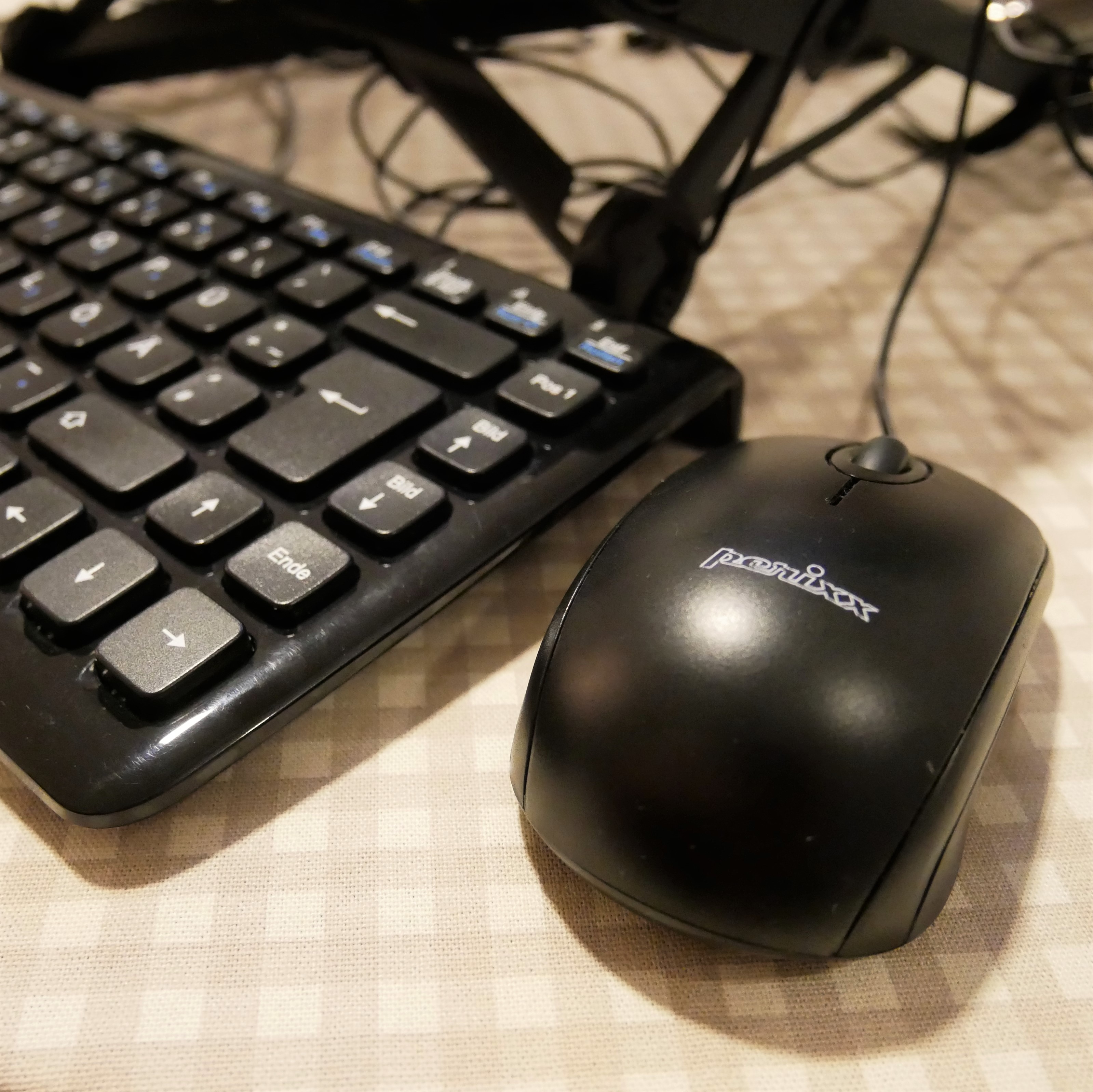keyboard and mouse laptop stand jonas digital nomad gear