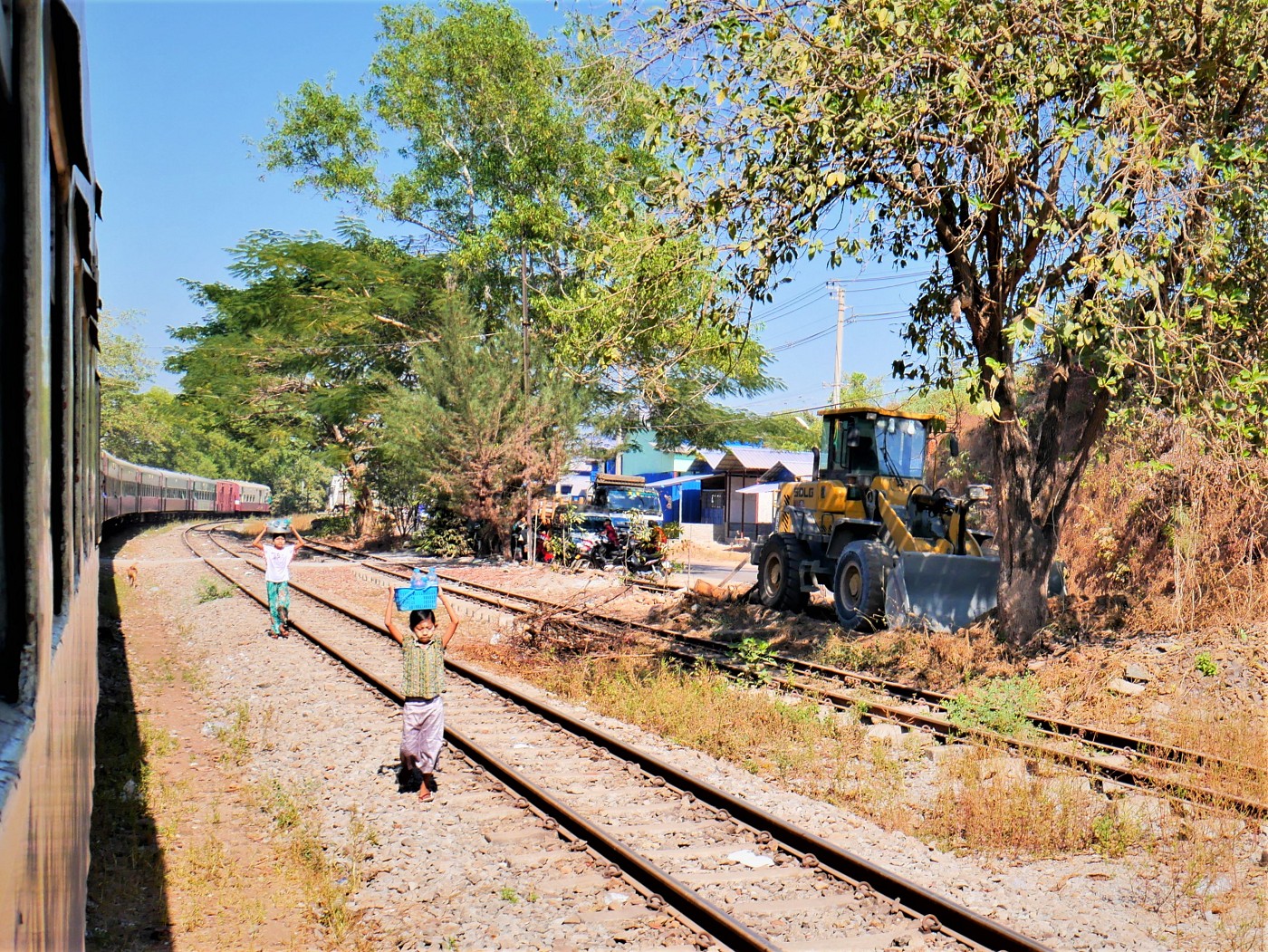 Myanmar train yangon mawlamyine 14