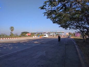 Hitchhiking Naypyitaw to Yangon 4