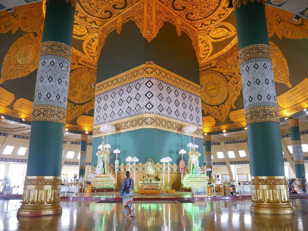 Uppatasanti pagoda interior