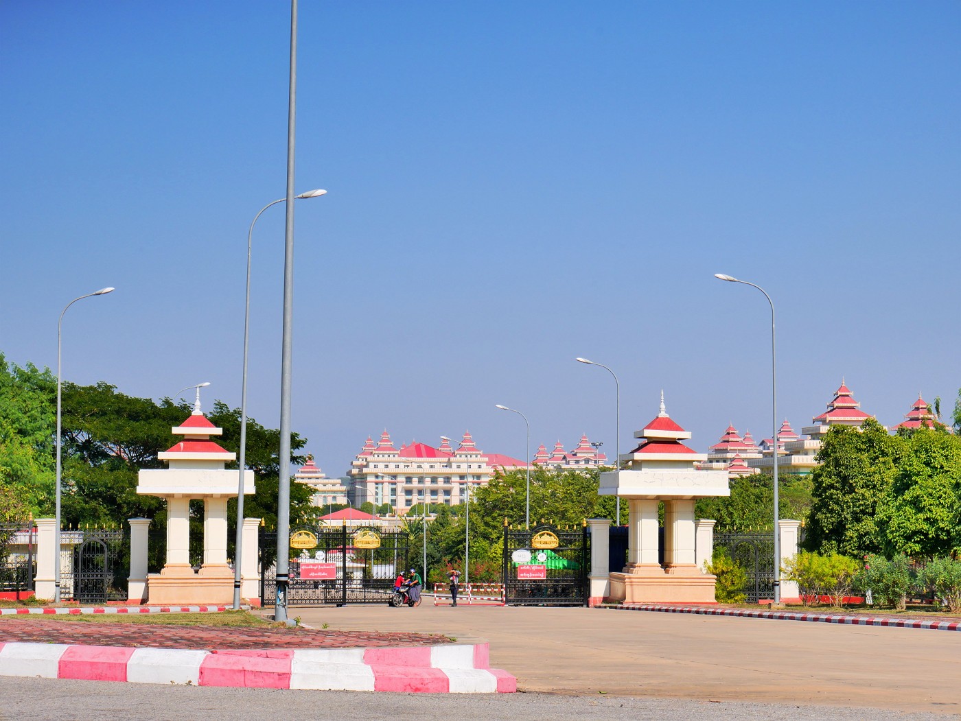 naypyitaw pyidaungsu hluttaw entrance gate