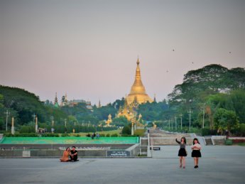 13 people's park yangon shwedagon pagoda