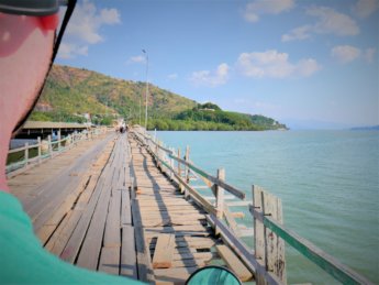 20 kawthaung bridge pulo island wooden