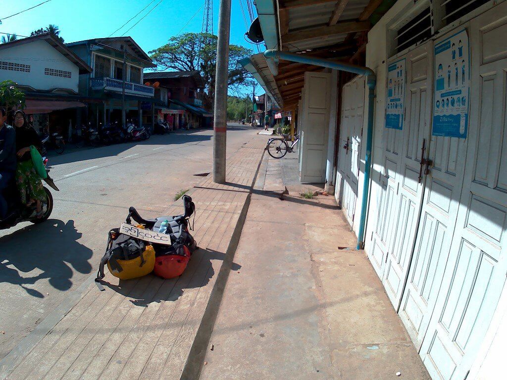 Myeik Bokpyin Kawthaung hitchhiking Myanmar 12