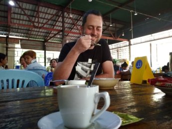 Second Lunch break hitchhiking Myanmar Mawlamyine Dawei 1