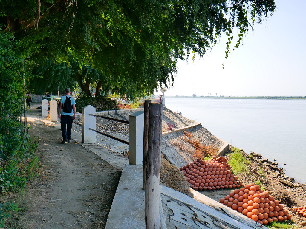 Irrawaddy river cruise mandalay to bagan 20