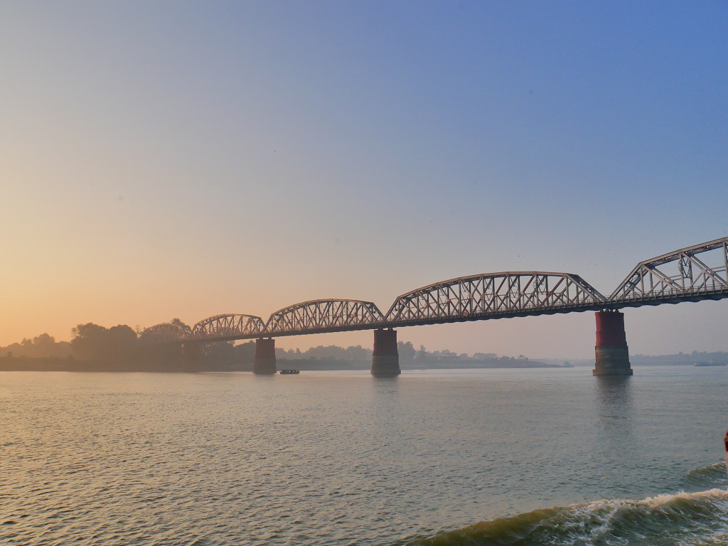 Irrawaddy river cruise mandalay to bagan 9