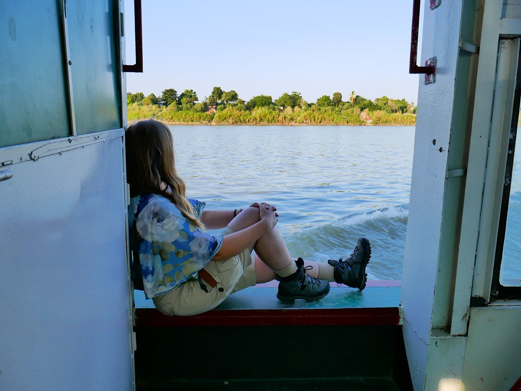 river cruise myanmar irrawaddy