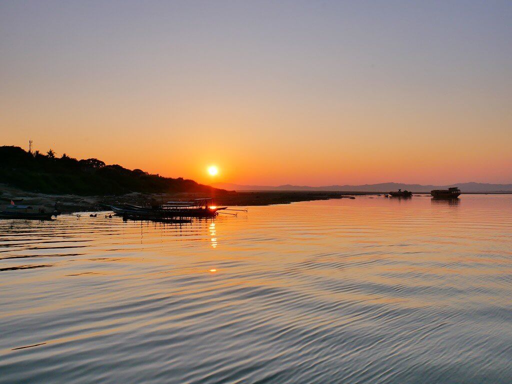 where is the irrawaddy river