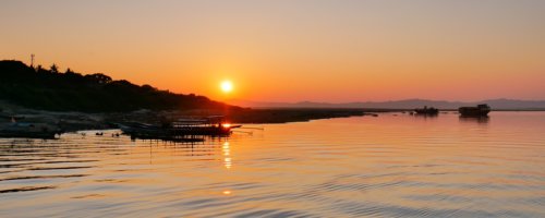 sunset irrawaddy river cruise old bagan