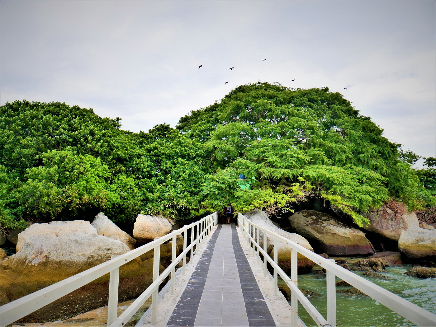 5 pulau tikus rat island jetty shrine grave muslim saint