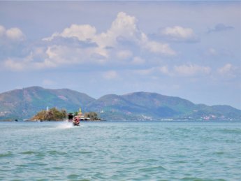 Kawthaung Myanmar to Ranong Thailand border crossing Kraburi Pak Chan river 12