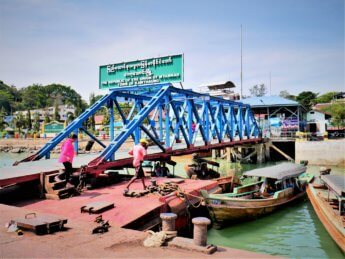 Kawthaung Myanmar to Ranong Thailand border crossing Kraburi Pak Chan river 2