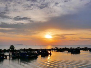 Pontian kecil kechil sunset harbor pulau pisang malaysia 2020