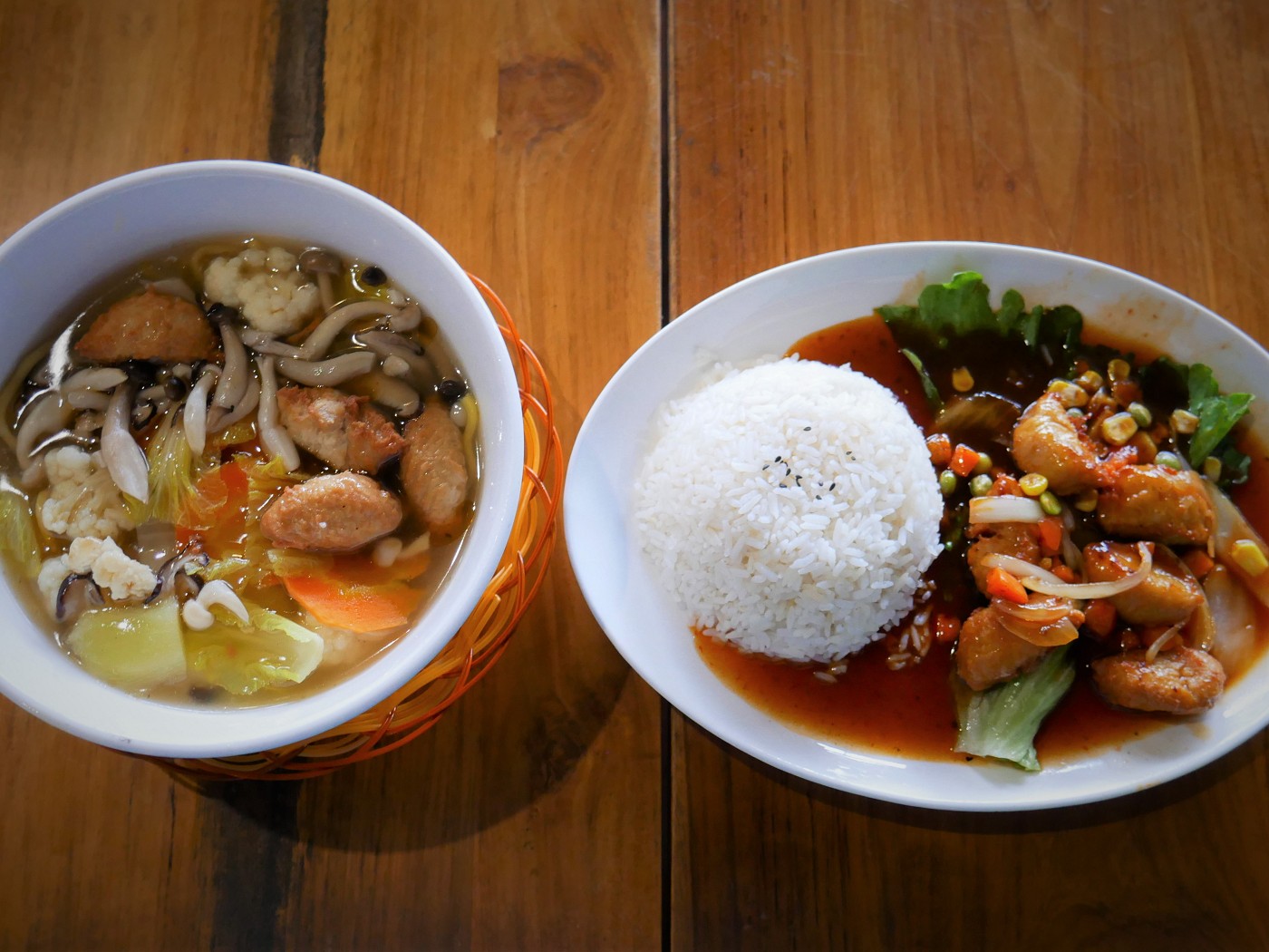 hock kee restaurant kopi tiam johor bahru malaysia vegetarian soup and rice dish mock chicken