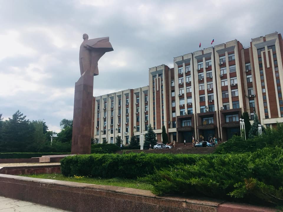 Heidi Koelle guest post Transnistria Lenin statue Soviet communism Tiraspol