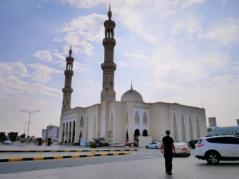 14 al dhaid big mosque roundabout