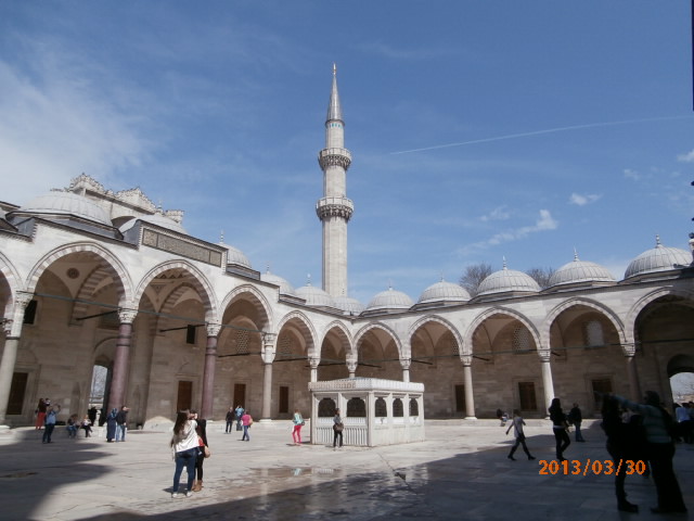 10 Süleymaniye Mosque sahn courtyard 2013 trip