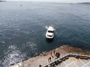 13 Kız Kulesi maiden's tower boat tour landing small vessel
