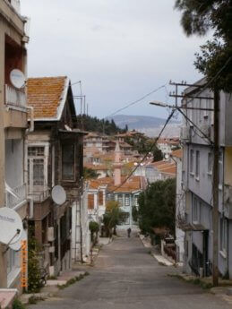 17 narrow streets of heybeliada 2013