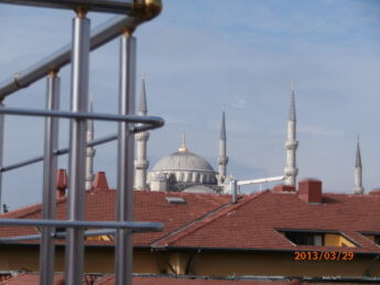 2 sultanahmet hostel view blue mosque 2013