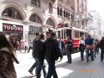 25 istiklal street avenue red nostalgic tram 2013