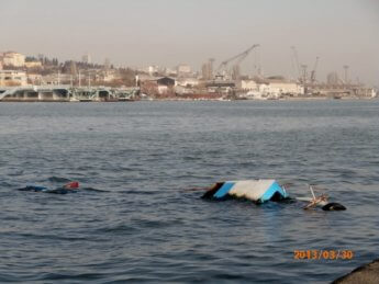 33 shipwreck goldne horn Ayvansaray pier 2013 istanbul city trip