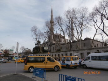 39 yeni valide mosque exterior uskudar asian side visit 2013