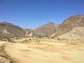 12 Al sadah al ridda dam Madha and Nahwa exclave on the Wadi Shis Oman UAE