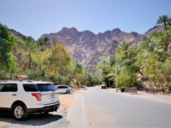 19 Wadi shis parking space lot Hajar mountains UAE Oman exclaves 4WD off road